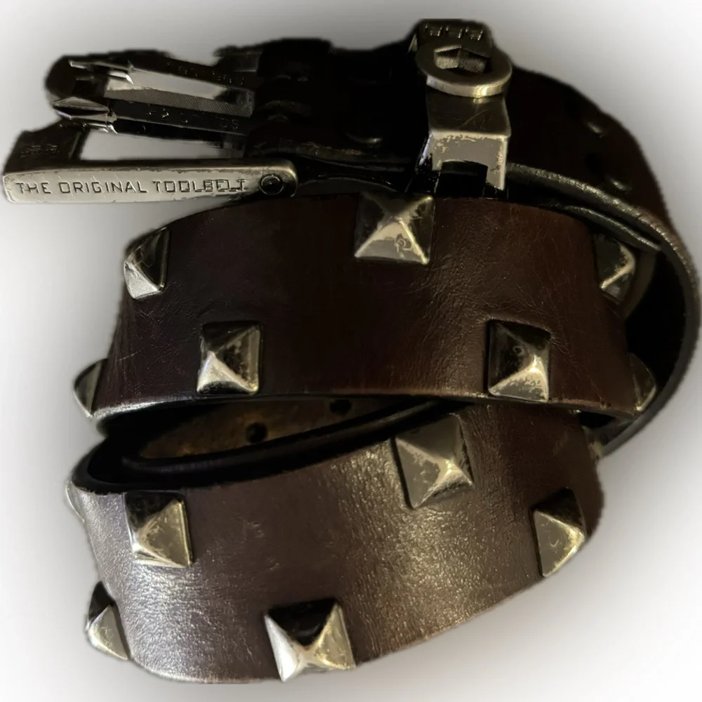 686 Original Snow Tool Belt w/ Built-In Tools – Functional Snowboarding Gear - Picture 3 of 3